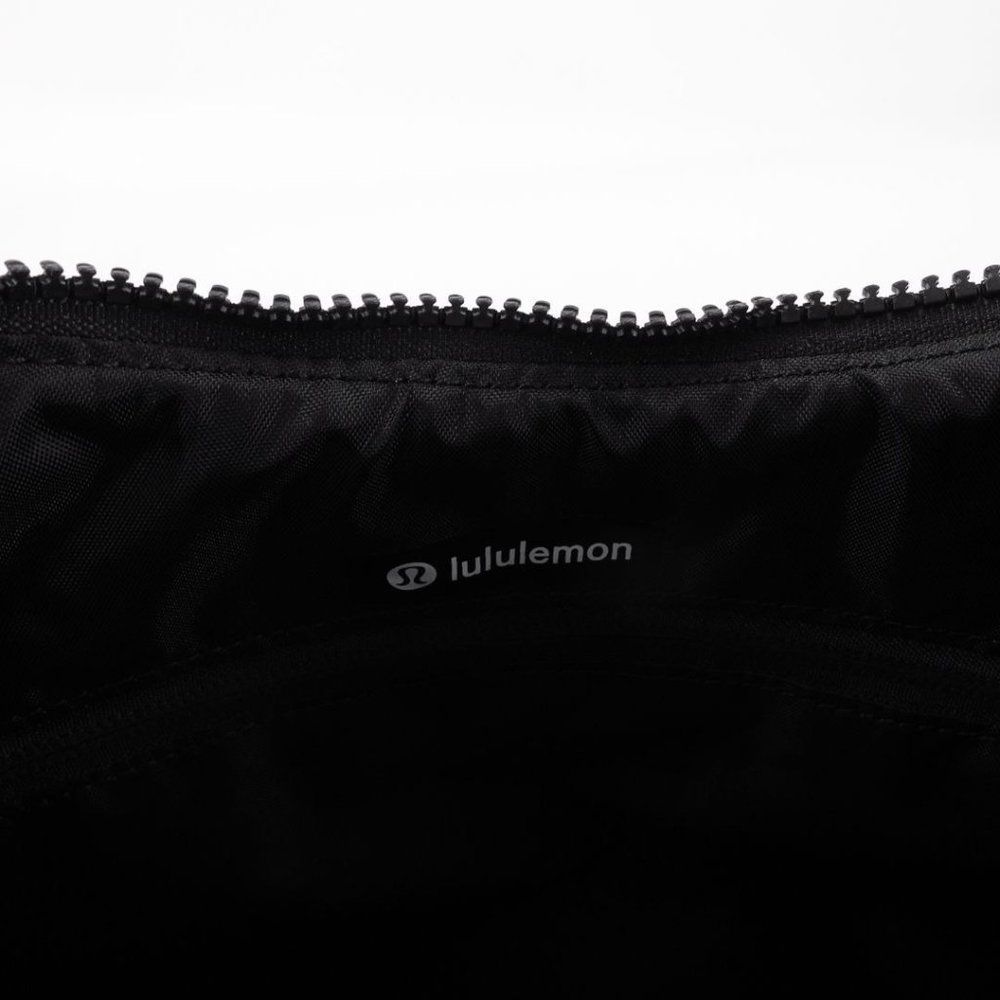 Lululemon Pleated Shoulder Bag 10L Grey Sage - Picture 12 of 16